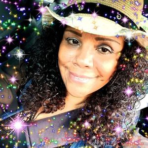 Meet your Posher, Alesandra